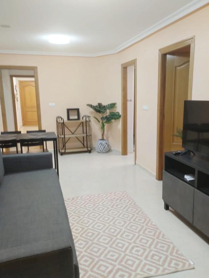 Torrevieja 2 Bedroom Holiday Apartment Bagian luar foto