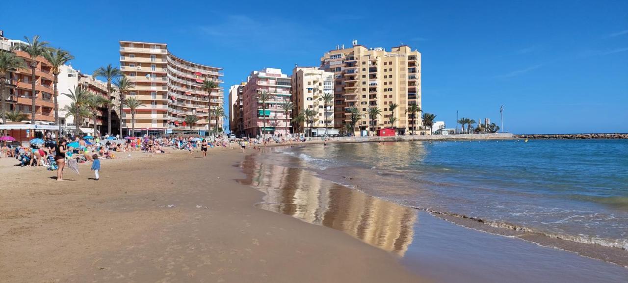 Torrevieja 2 Bedroom Holiday Apartment Bagian luar foto